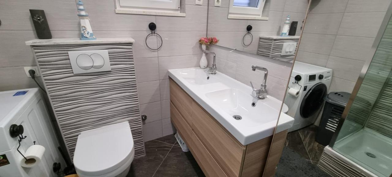 Luxurious Three Bedrooms Apartment With Two Terraces Kaštela Zewnętrze zdjęcie