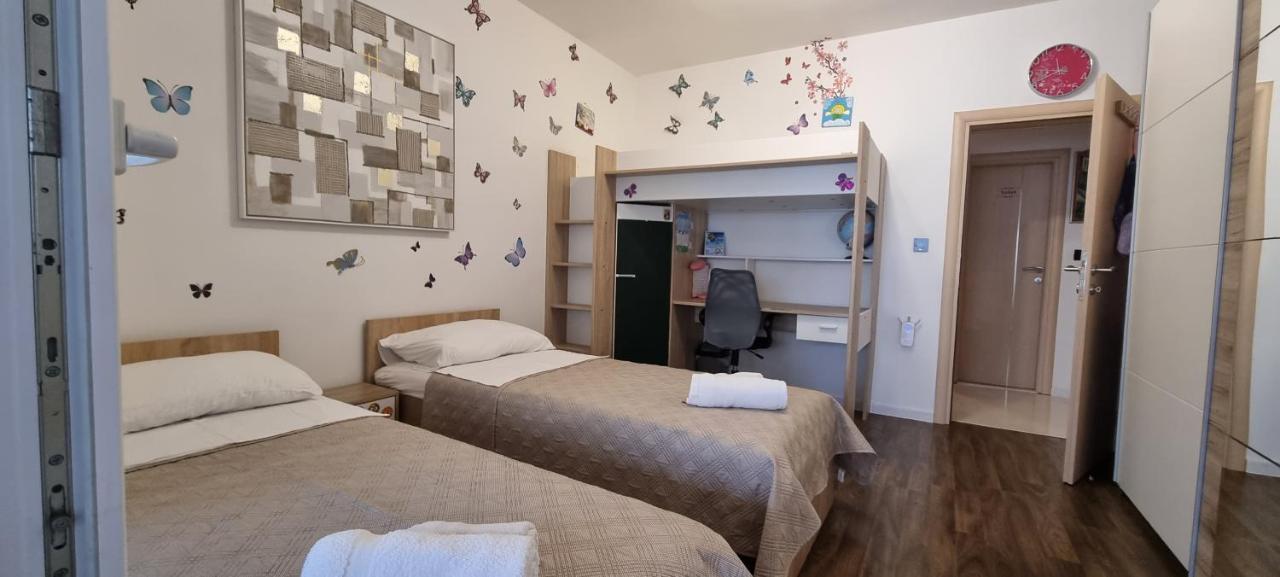 Luxurious Three Bedrooms Apartment With Two Terraces Kaštela Zewnętrze zdjęcie