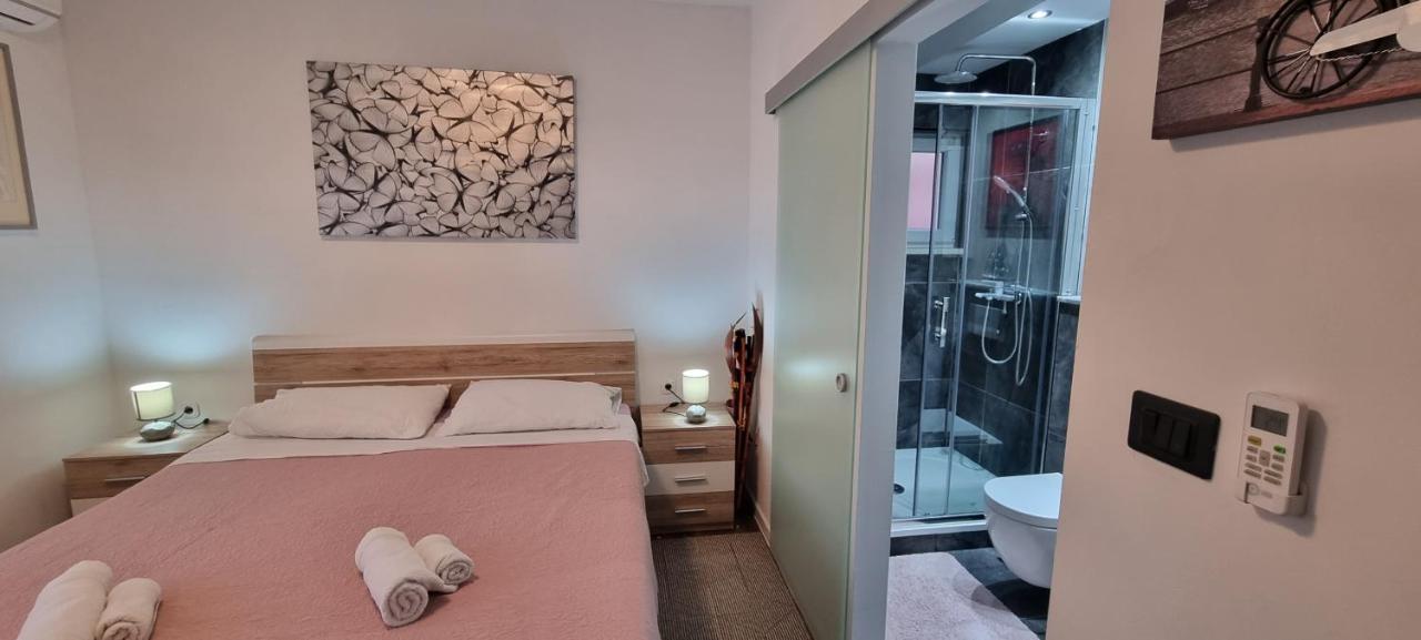 Luxurious Three Bedrooms Apartment With Two Terraces Kaštela Zewnętrze zdjęcie